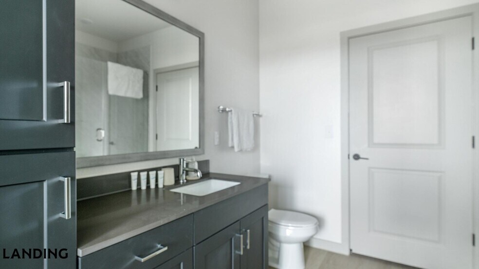 Building Photo - 91 Jensen Dr