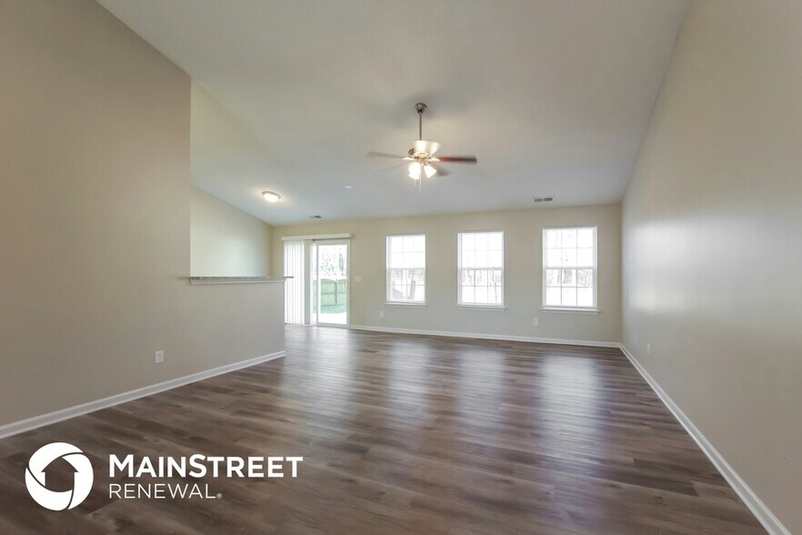 Building Photo - 4112 Hunters Trail Dr