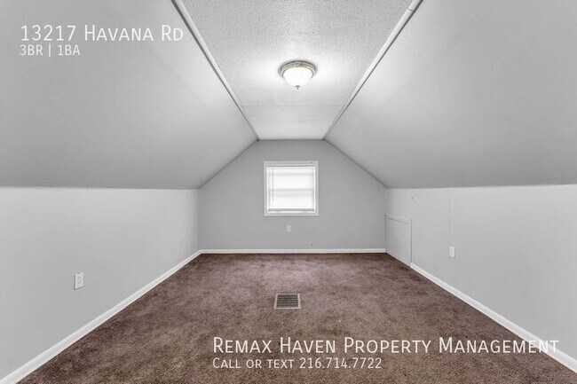 Building Photo - 13217 Havana Rd, Garfield Hts - Spacious 3...