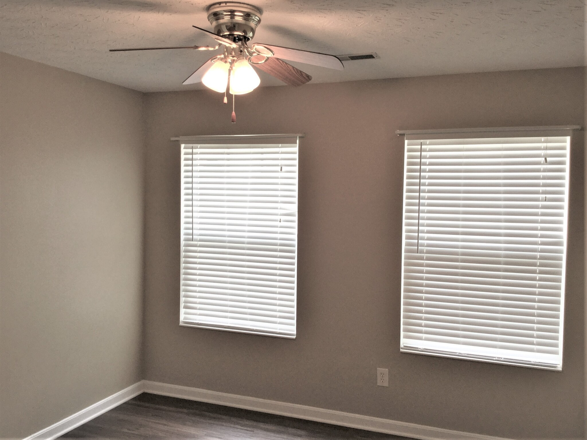 Building Photo - 6560 Black Forest Ct