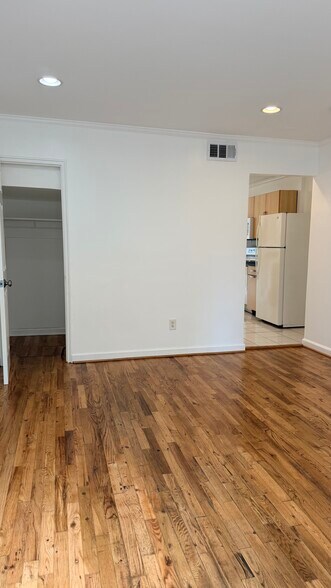 Building Photo - 1735 Gales Pl NE