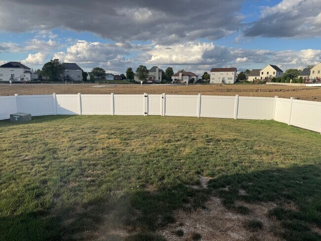 Building Photo - 1309 S Wind Dr