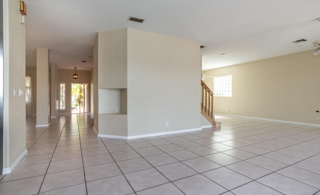 Building Photo - 122 SW 164th Terrace