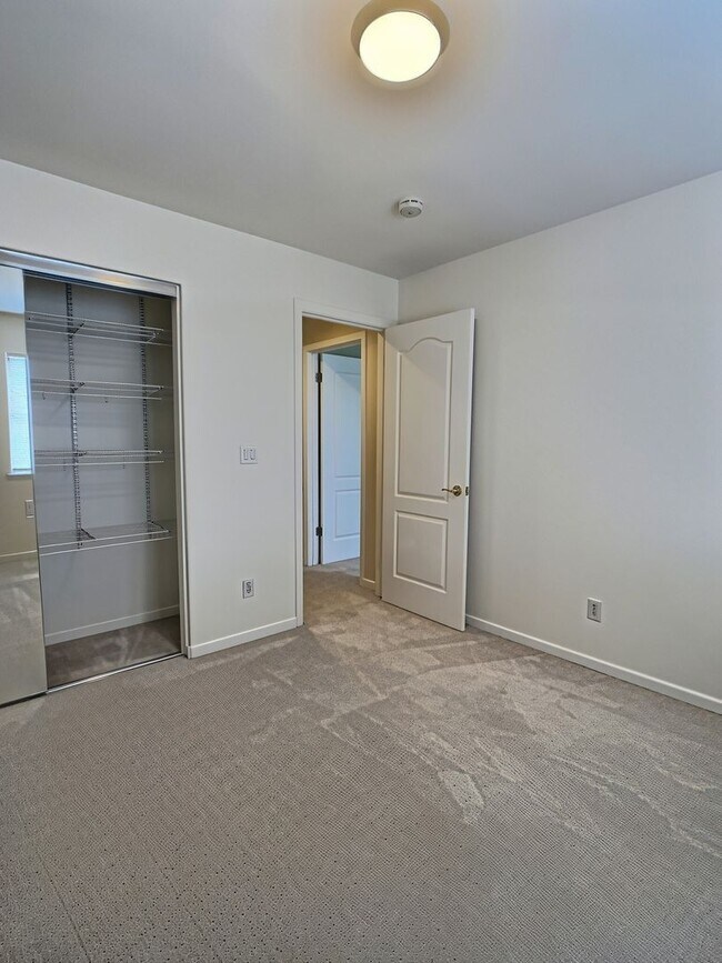 Building Photo - 2997 Briona Ct