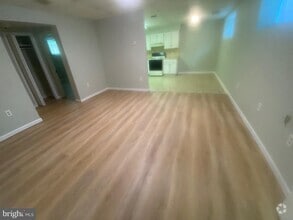 Building Photo - 1312 Clay Ave