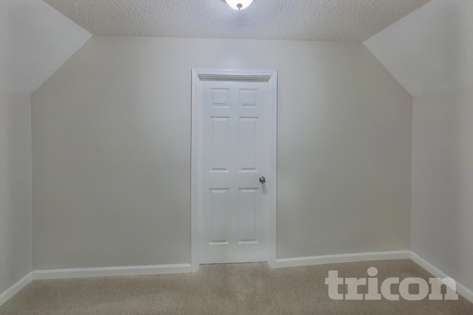 Building Photo - 649 Stratford Dr