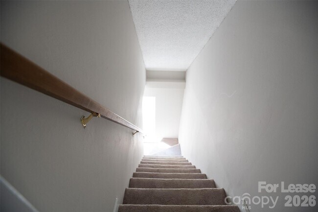 Building Photo - 9100 Nash Ave