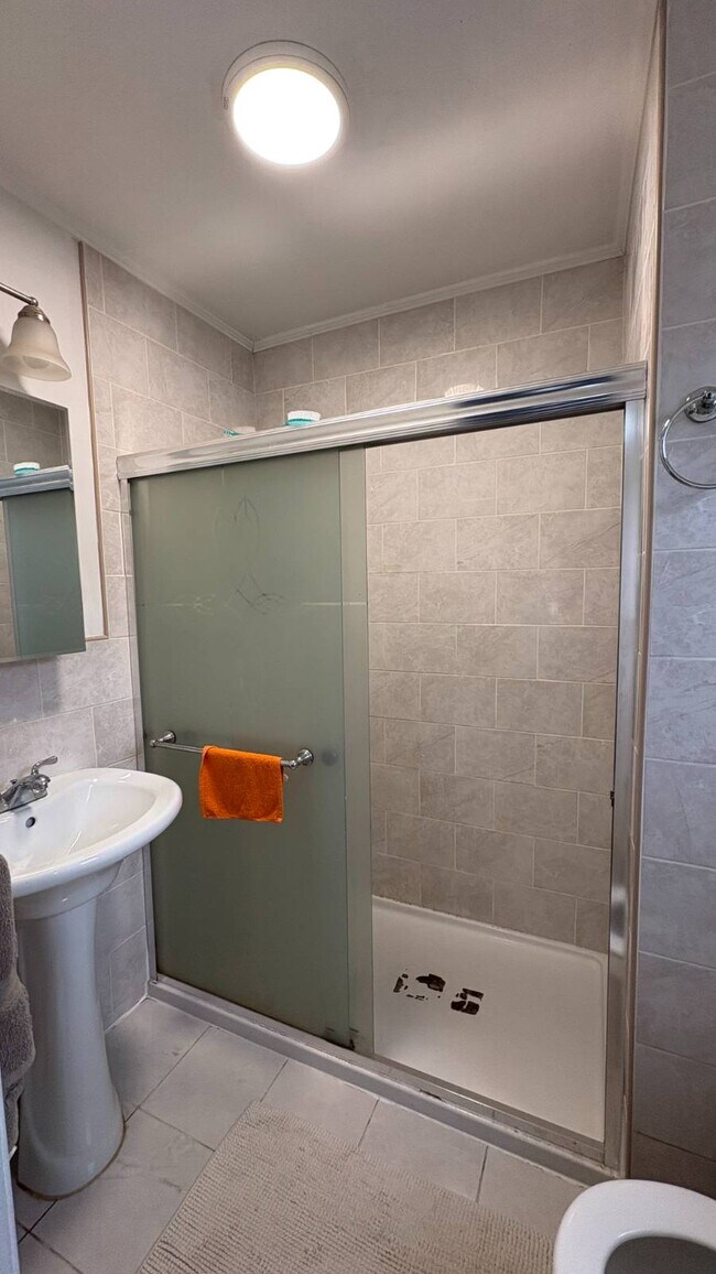 Building Photo - 85-37 264th St