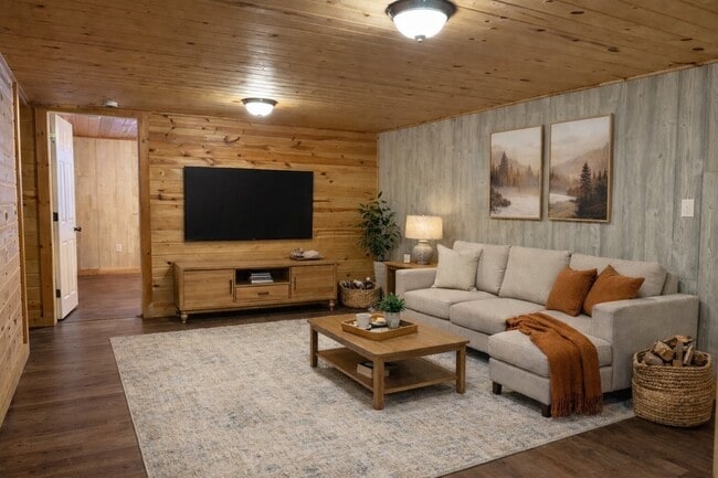 Building Photo - 625 2nd Ave W