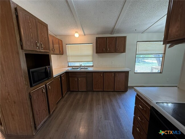 Building Photo - 786 Potthast Dr