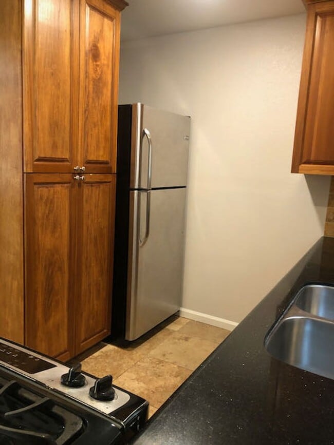 Building Photo - 1bed 1bath Apartment 1 month free with 12 month lease