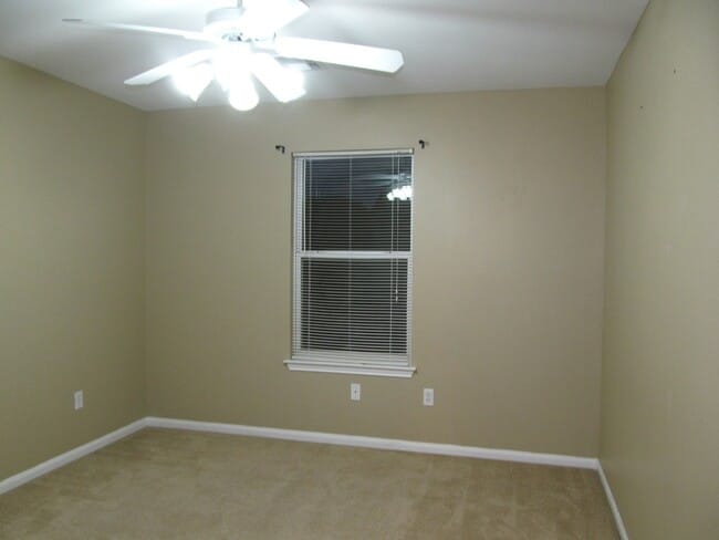 Building Photo - 4 BEDROOM, BELTON ISD