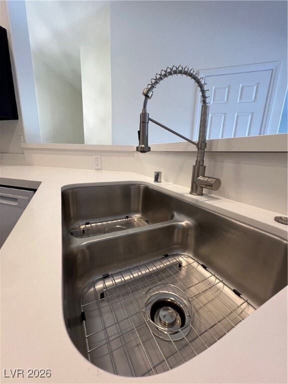 Building Photo - 6371 Lorne Green Ave