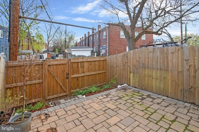 Building Photo - 3605 Edison St