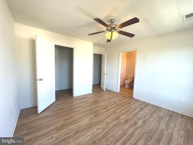 Building Photo - 26 Scholarship Ln