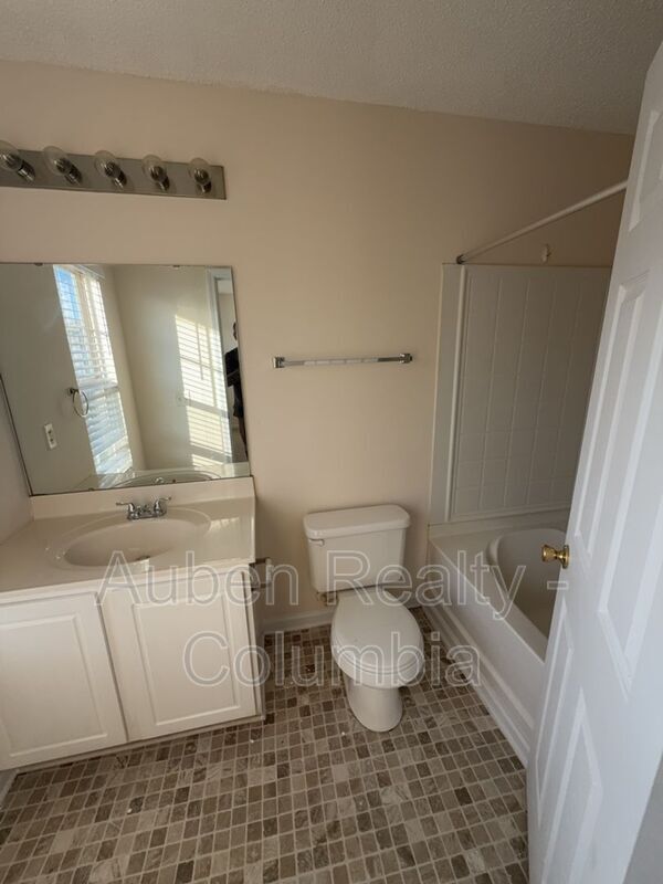 Building Photo - 420 Cape Jasmine Way
