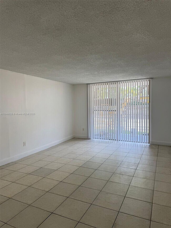 Building Photo - 482 NW 165th St
