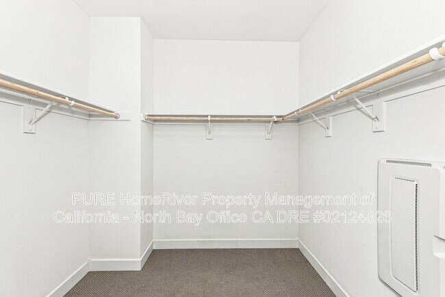 Building Photo - 1581 Country Manor Dr