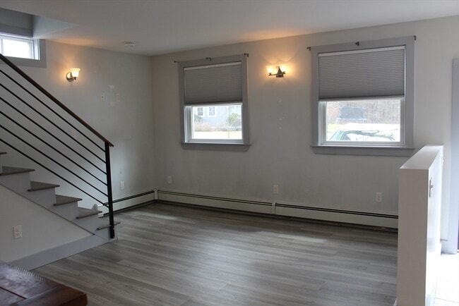 Building Photo - 44 True Rd