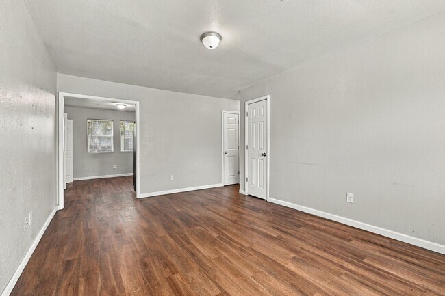 Building Photo - 3709 E 27th Pl