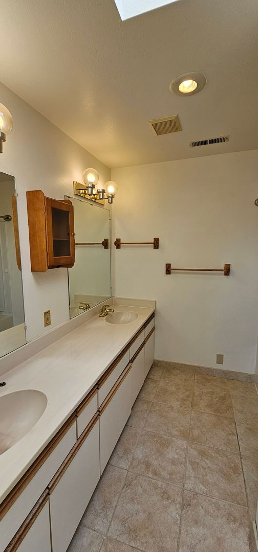 Building Photo - Eldorado Hills home