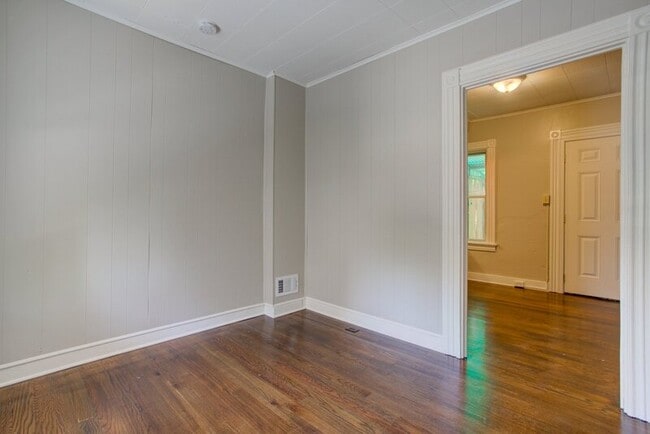 Building Photo - 707 W Vine St