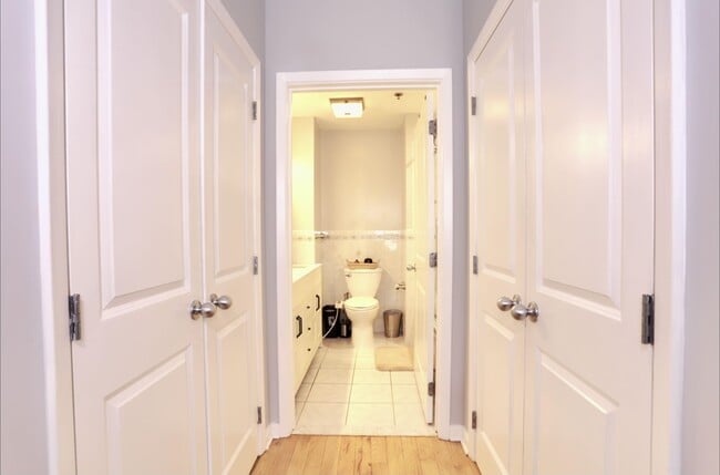 Building Photo - 421 Jackson St