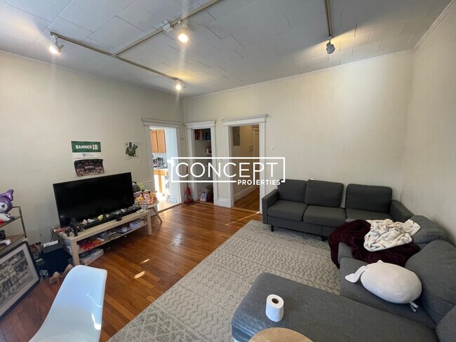 Primary Photo - 18 Euston St