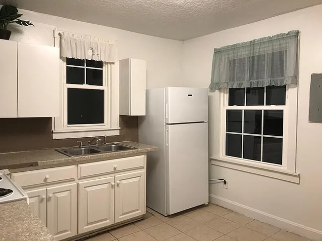 Building Photo - 4430 Victor St