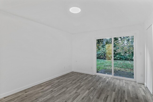 Building Photo - 9232 Mullen Rd SE