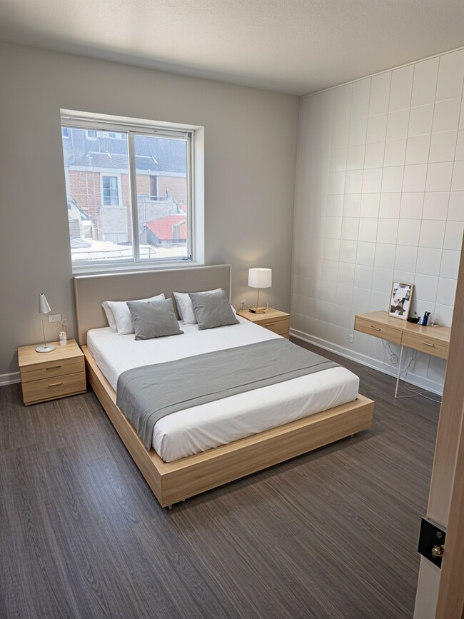 Building Photo - 4903-4913 Walnut St