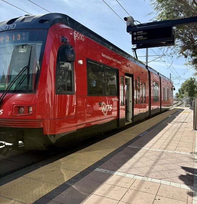 Building Photo - Resort Lifestyle at The Lido in Mission Valley
