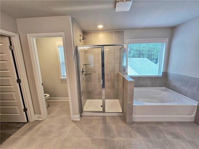 Building Photo - 3856 Lockaby Way