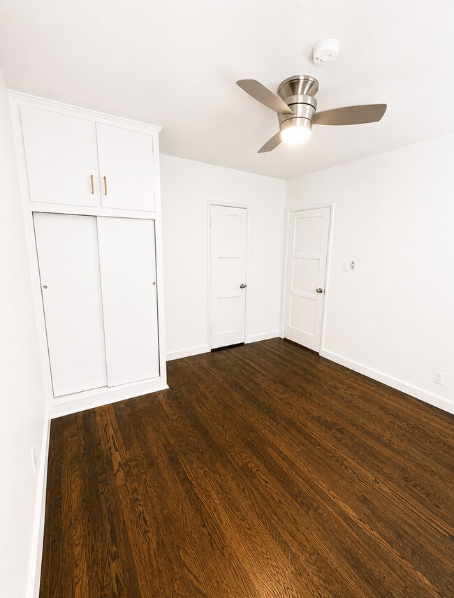 Building Photo - Remodeled 2BR in NoHo – New Kitchen, 2 Parking Spaces, Walk to NoHo West Mall