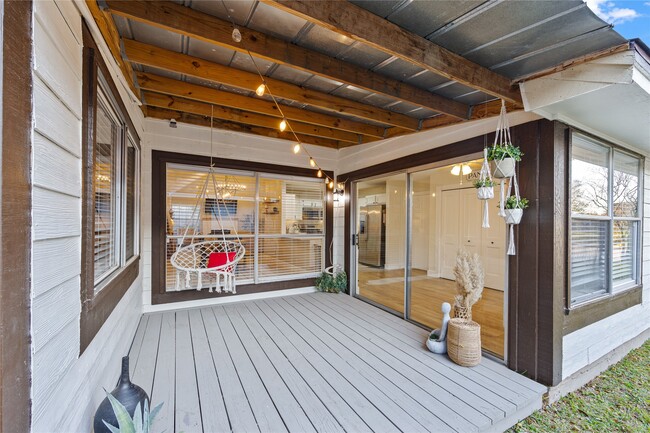 Building Photo - 10518 Sand Pass Ln