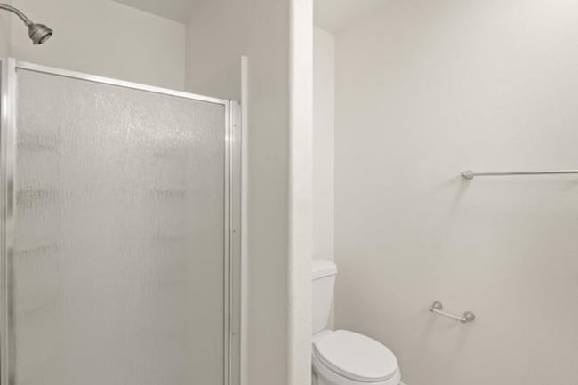 Building Photo - Spacious 3-Bedroom Home in Quiet Northwest...