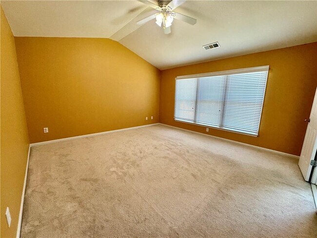 Building Photo - 8965 Friarbridge Dr