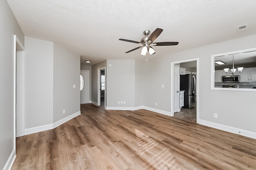 Building Photo - 8003 Westfork Dr