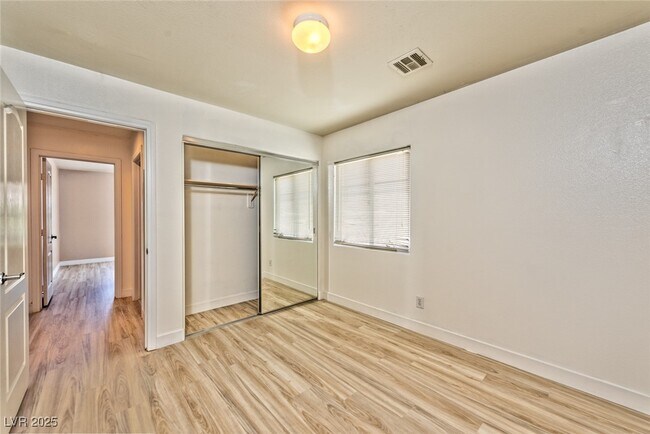 Building Photo - 10589 Danielson Ave