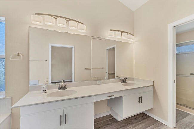 Building Photo - 4998 Tamarack Trail