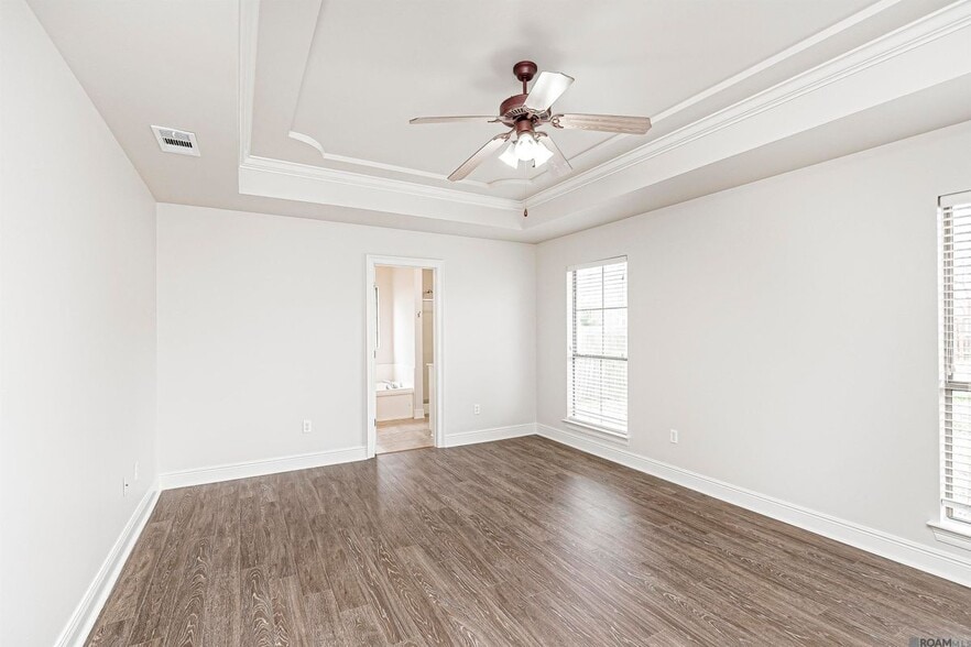 Building Photo - 37024 Rivergate Ave