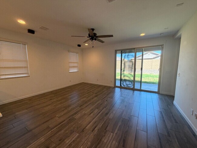 Building Photo - 24596 N 170th Dr