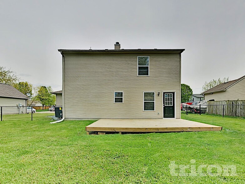 Building Photo - 4066 Knollwood Ave