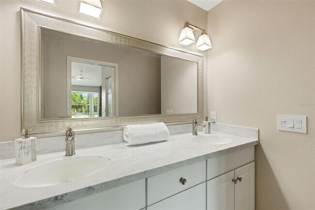 Building Photo - 8921 Veranda Way