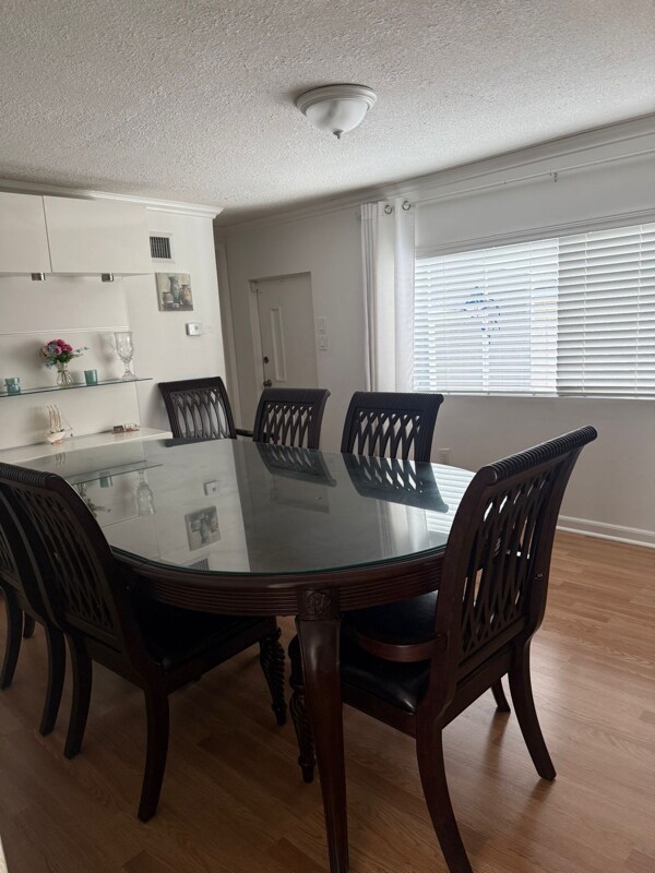 Building Photo - 354 Vaca Rd