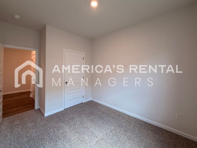 Building Photo - 169 Cattail Ct