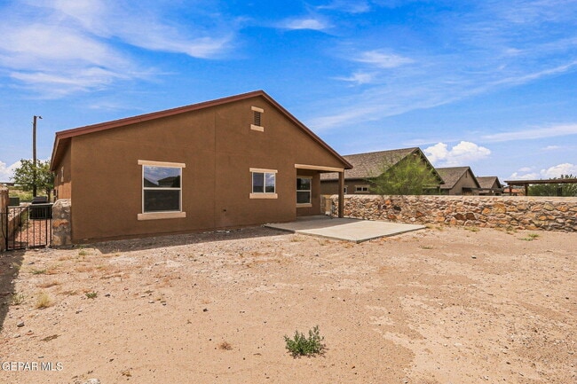 Building Photo - 7409 Dewberry Dr