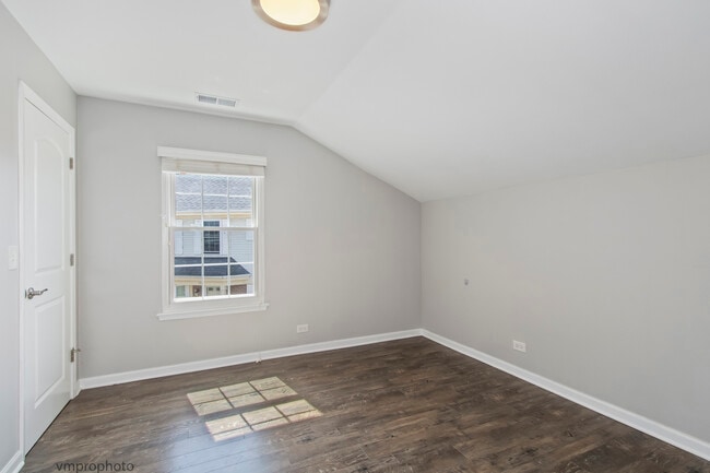 Building Photo - 1233 S Wellington Ct