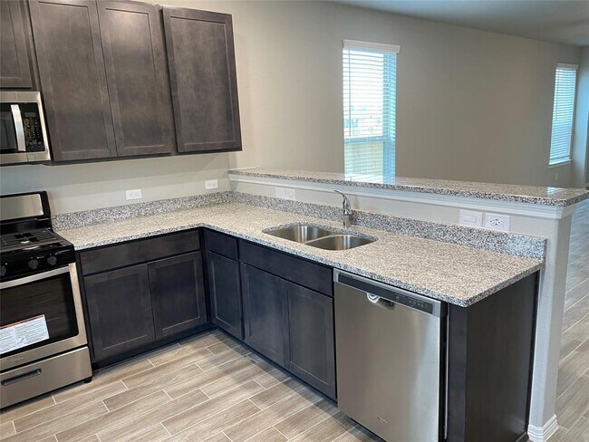 Building Photo - 822 Redinger Ridge Dr