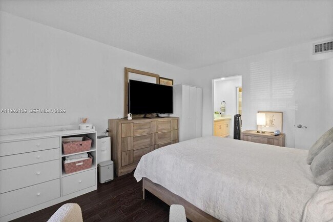 Building Photo - 8075 SW 107th Ave